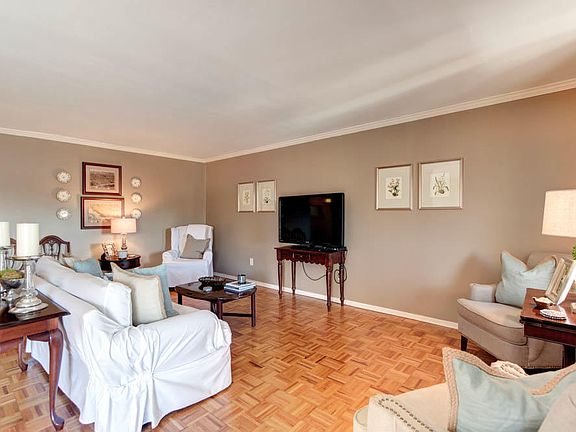 4th image of 3636 SW Taliluna Ave #614