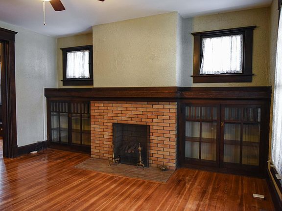 4th image of 984 Woodruff Place East Dr