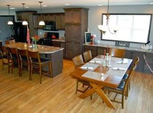 600 Quail Hollow Ct, Milford, IA 51351