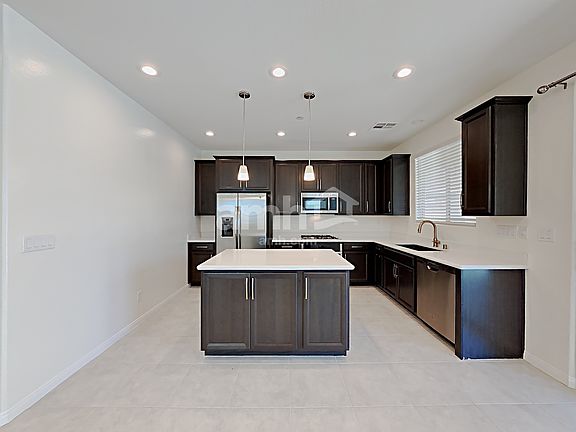3rd image of 406 Andy Wheeler Dr
