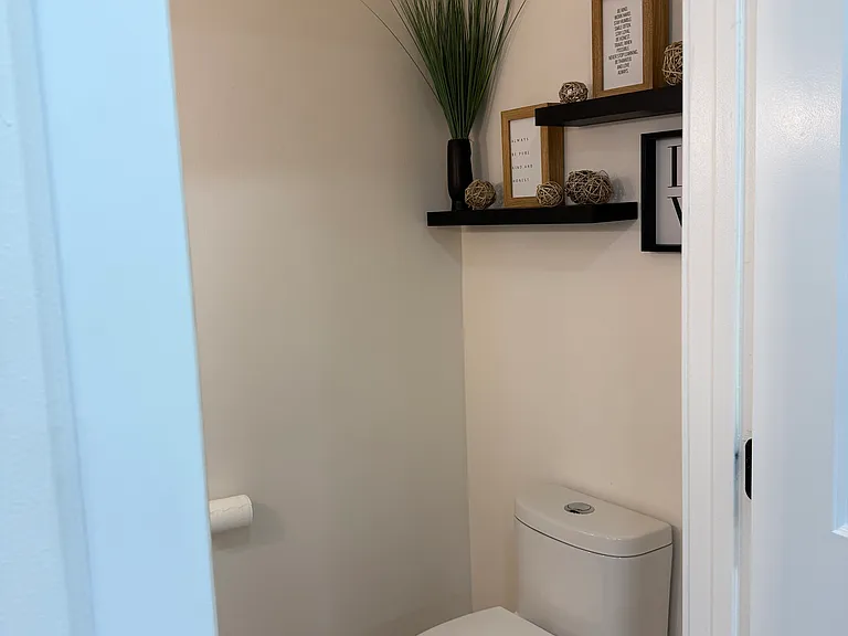 Main Floor Guest Bath