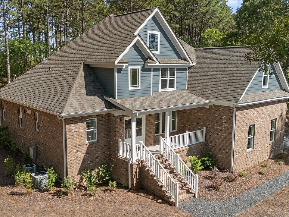 1st image of 225 Lakeway Drive