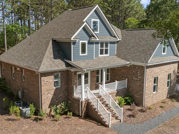 225 Lakeway Drive, West End, NC 27376
