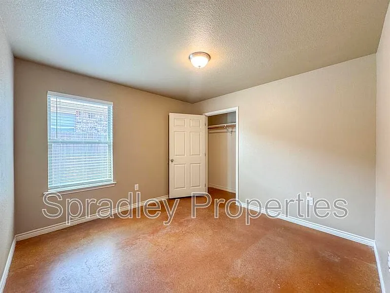 1538 Chance Ct — Photo 6