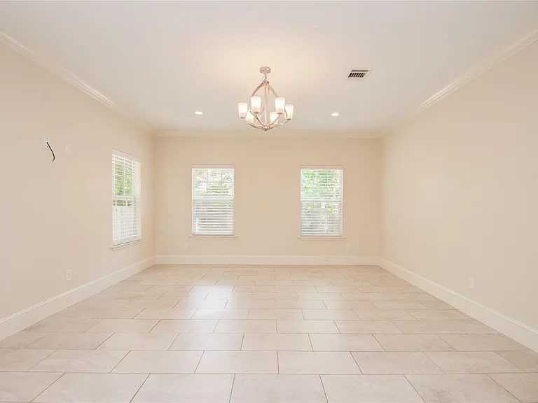10572 Twin Oak Dr — Photo 14