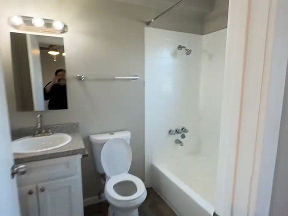 4th image of 1110 E Highland Ave APT 15