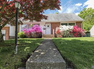 297 Brookside Ave, Cresskill, NJ 07626