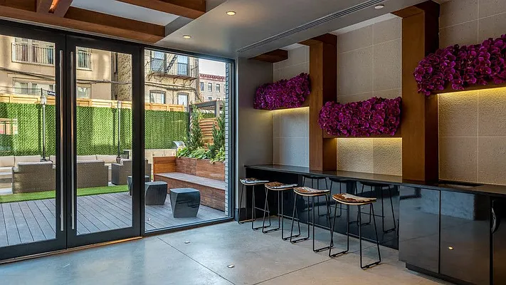 Rented by Nooklyn NYC LLC | media 30