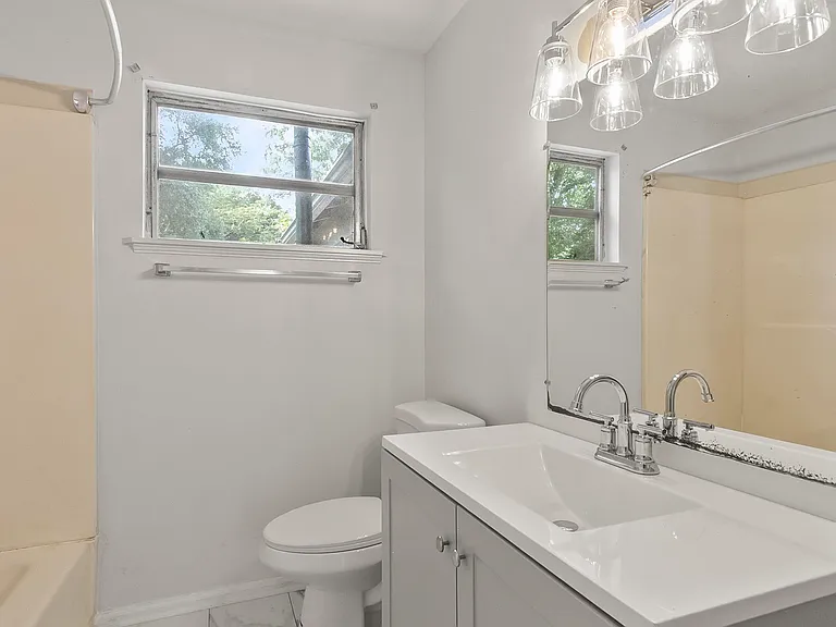 2217 Prince Ave — Photo 10