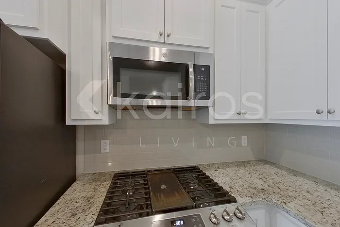 6405 Roux Dr — Photo 7