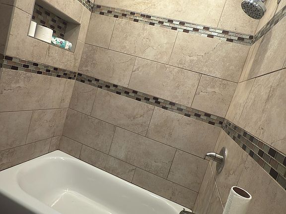 2nd image of 85 Oak St APT 1