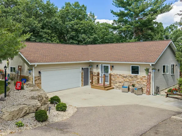 S1272 Lost Oaks Ct, Wisconsin Dells, WI 53965