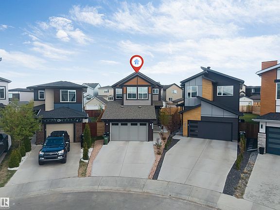 3rd image of 425 41st St SW