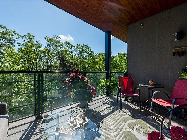 302 Essa Rd #418 — Photo 27
