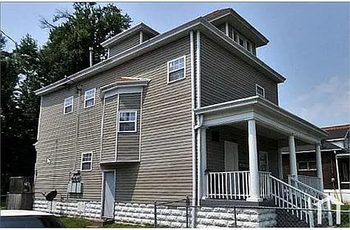 3720 W Broadway Photo 1