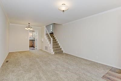 5th image of 331 Santa Barbara Ave
