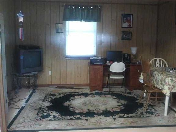 5th image of 450 Saint Charles St