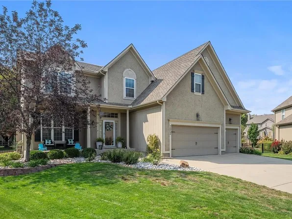 7502 W 145th Ter, Overland Park, KS 66223