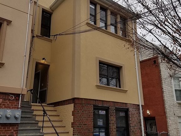 3rd image of 931 E 213th St