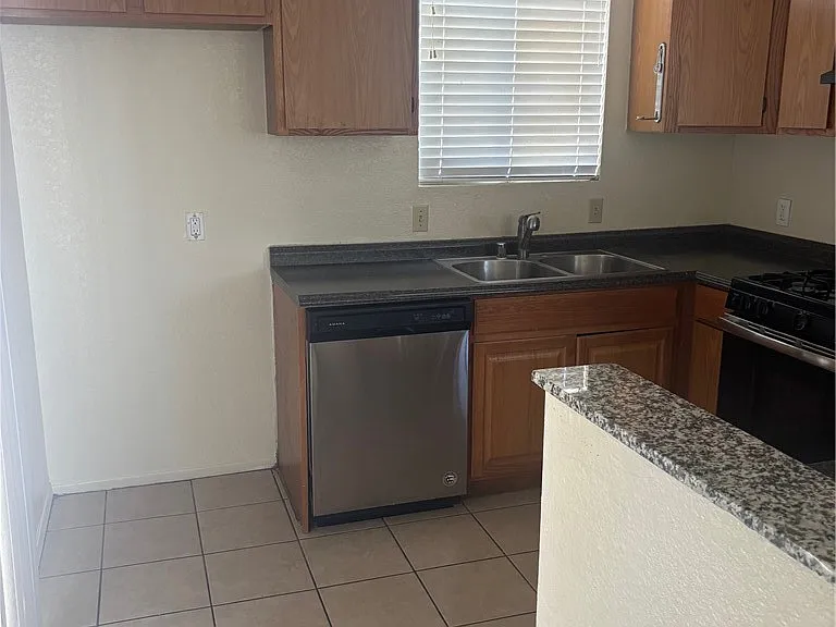 13685 Ocotillo Rd — Photo 5
