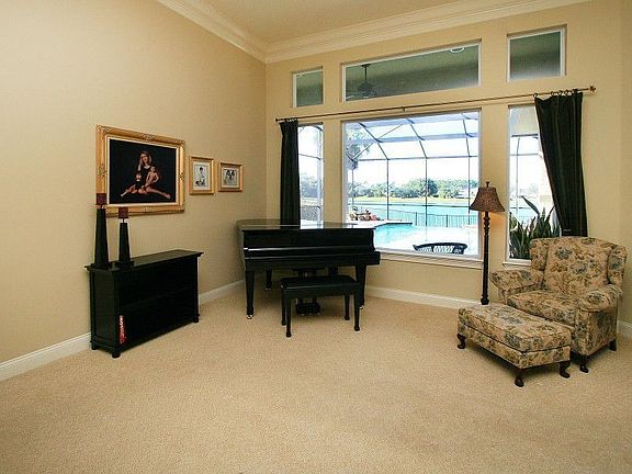2nd image of 2049 Northumbria Dr