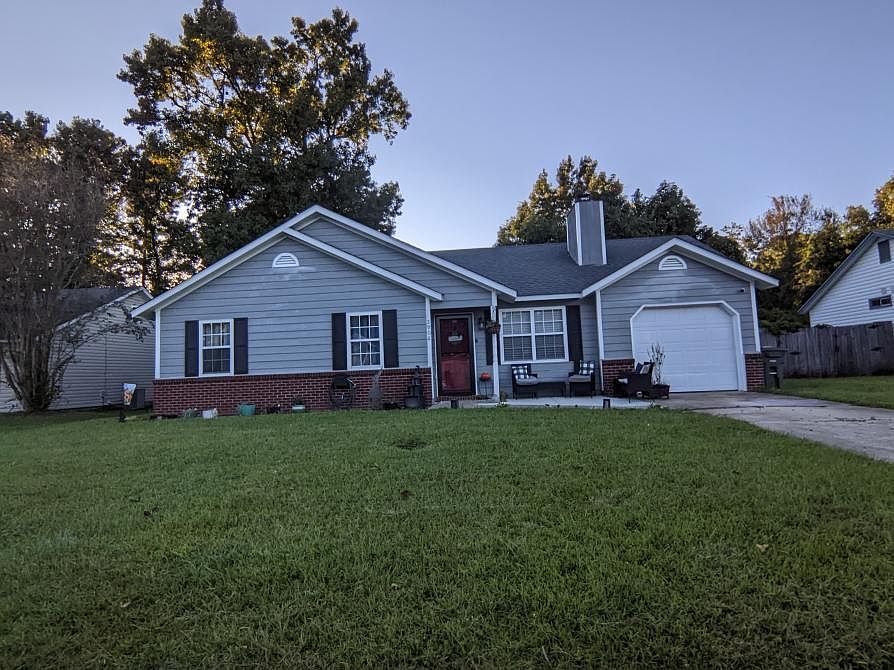 Front view of Property.