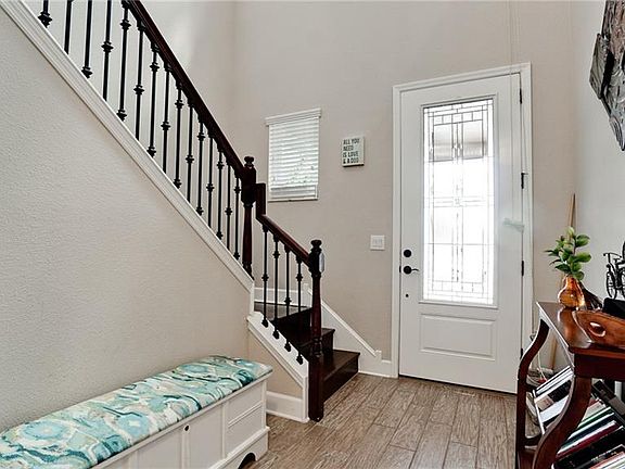 3rd image of 8291 Nandina Dr