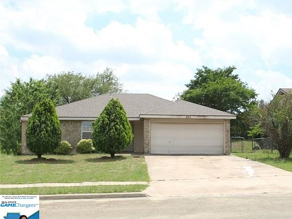 2nd image of 205 Bronc Dr