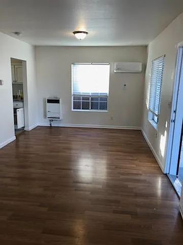 124 Oaklawn Ave #A — Photo 2