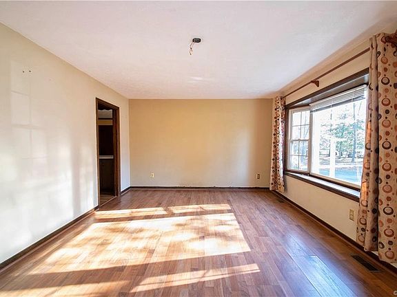 3rd image of 3810 Narrowridge Ct