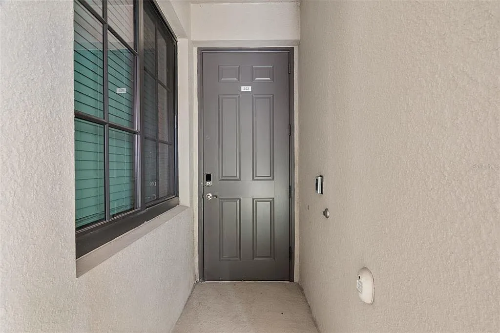 2 bed, 2.0 bath, 1142 sqft, $1,800 — Photo 3