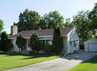 1520 11th St S, Fargo, ND 58103
