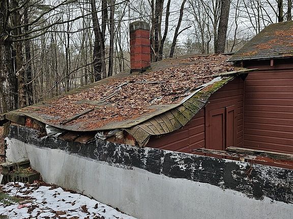 5th image of 48 Island Rd