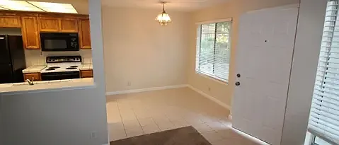 7425 Oxford Cir — Photo 30