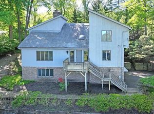 9 Ellis Ln, Woodcliff Lake, NJ 07677
