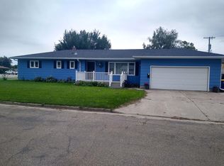 520 13th Ave SE, Jamestown, ND 58401