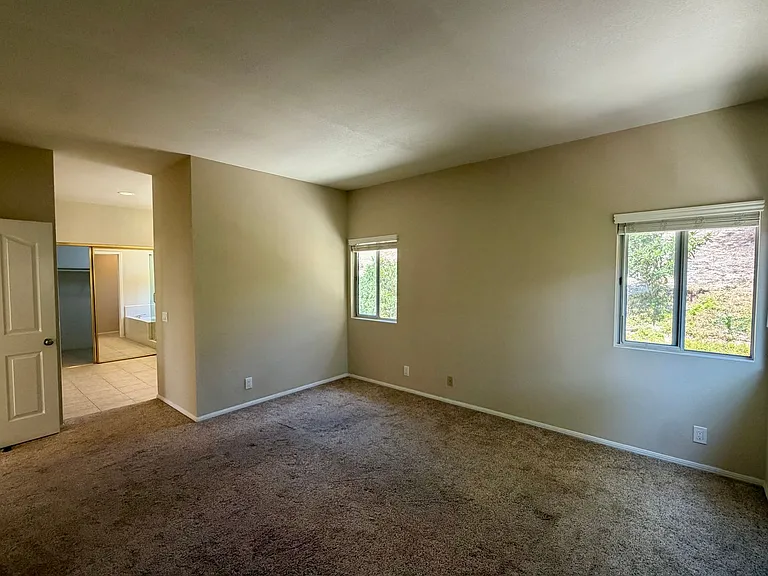 3366 Waterford Dr — Photo 23