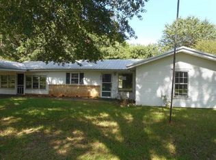 810 NW Front St, Vivian, LA 71082