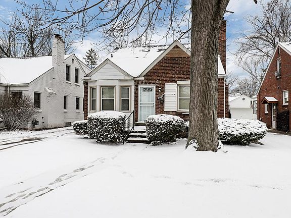 2nd image of 20886 Lochmoor St