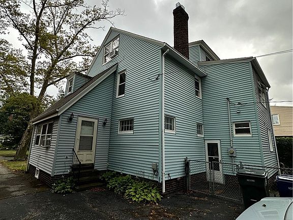 3rd image of 1001 Englewood Rd