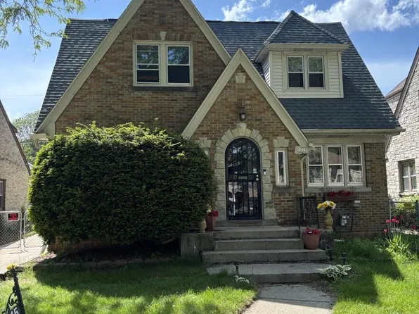 3215 N 47th STREET, Milwaukee, WI 53216