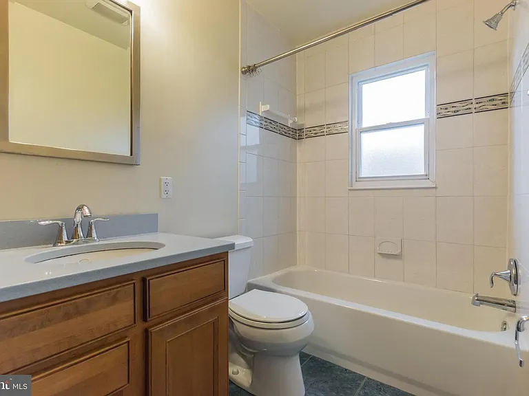 9702 Bellevue Dr — Photo 22