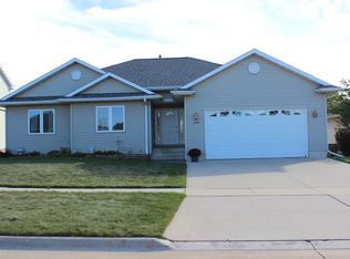 2209 Green Creek Rd, Cedar Falls, IA 50613