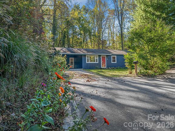 2nd image of 5 W Cove St