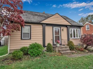 2259 Pleasant Ave, Lake View, NY 14085