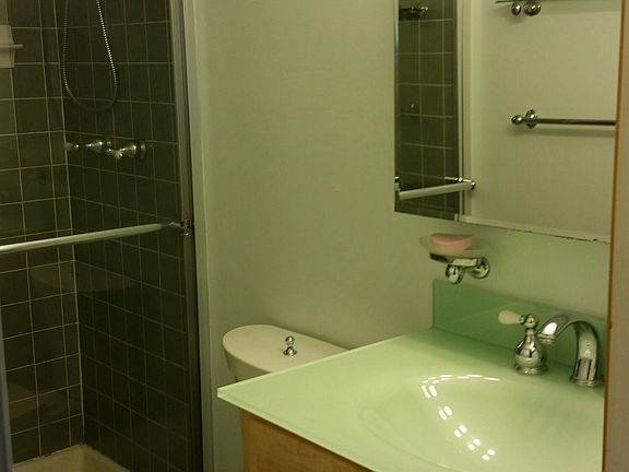 5th image of 509 Shady Pine Way APT B1