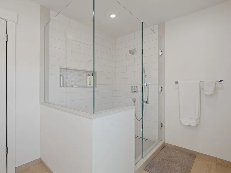 1225 Bel Air Dr — Photo 16