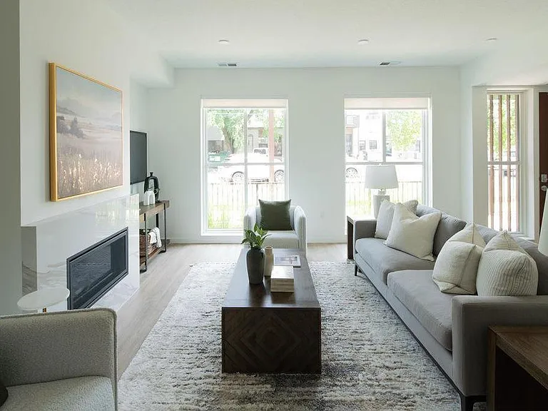 1 West Dr #10 — Photo 1