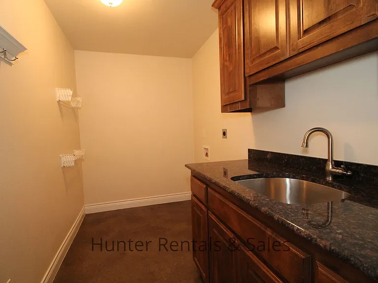 159 County Road 3377 — Photo 32