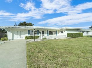 2449 Breakwater Cir, Sarasota, FL 34231